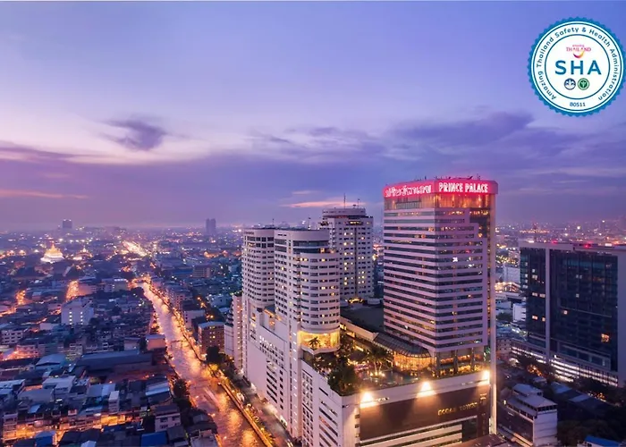 Hoteles de Lujo en Bangkok cerca de Centro de Arte y Cultura de Bangkok