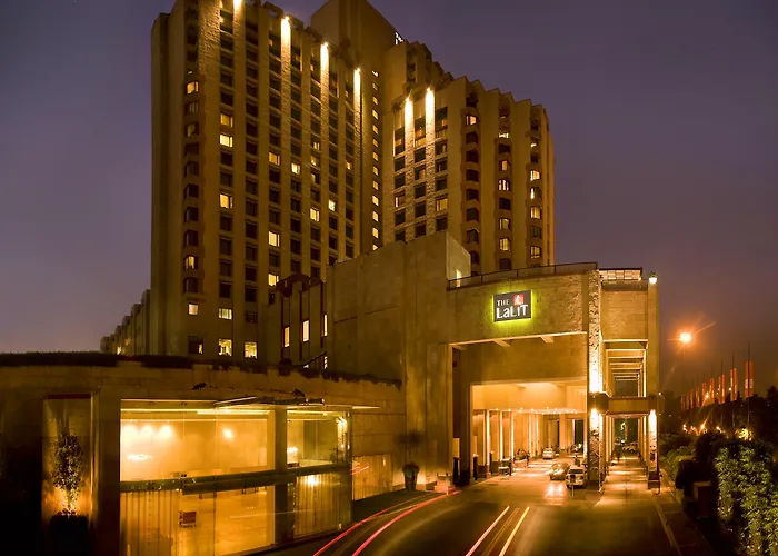 Hoteles de Lujo en Nueva Delhi cerca de Agrasen ki baoli