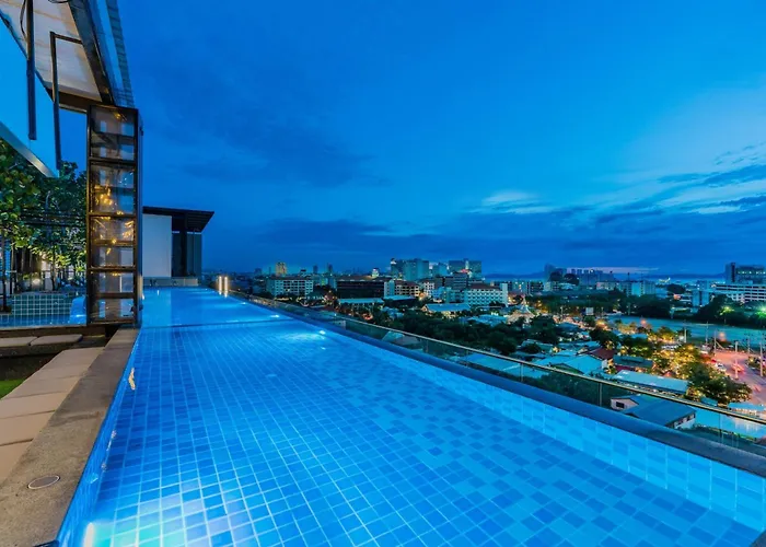 Pattaya hotels near Royal Garden Plaza