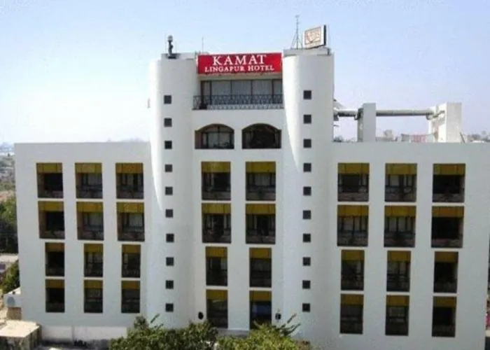 Hyderabad hotels near Lumbini Park