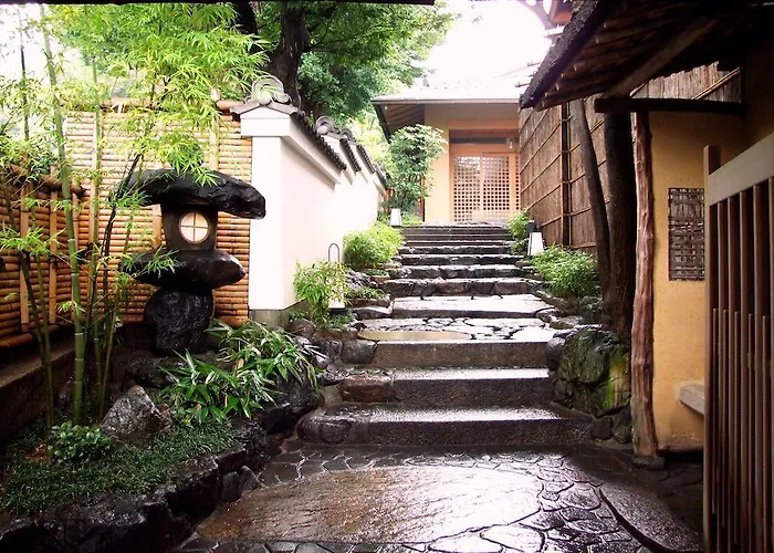 Hoteles de Lujo en Kioto cerca de Nishiki-Tenmangu Shrine